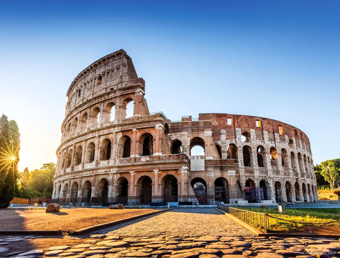 Visita guidata mattutina al Colosseo nel tour combinato con il Vaticano