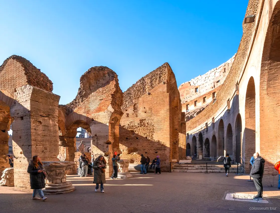 Tillträde till Colosseums arenagolv på den underjordiska premiumturen